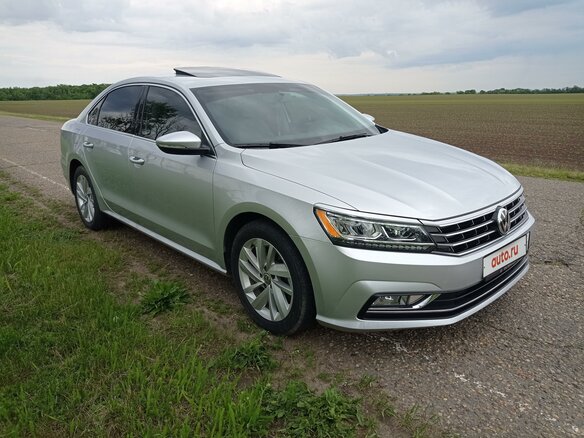 2018 Volkswagen Passat (North America and China) I Рестайлинг, серебристый, 1950000 рублей - вид 3
