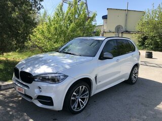 2016 BMW X5 40d III (F15), белый, 4100000 рублей, вид 1
