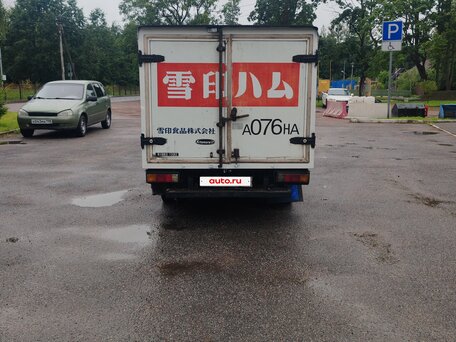 1995 Mitsubishi Delica, белый, 600000 рублей, вид 3