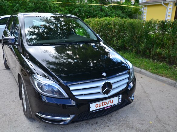 2014 Mercedes-Benz B-Класс 180 II (W246), чёрный, 2200000 рублей - вид 1