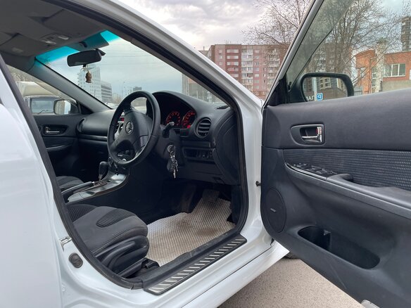 2002 Mazda Atenza I, белый, 580000 рублей - вид 7