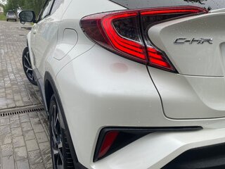 2018 Toyota C-HR I, белый, 1900000 рублей, вид 3