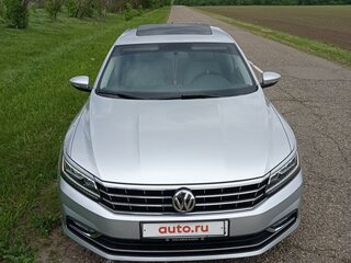 2018 Volkswagen Passat (North America and China) I Рестайлинг, серебристый, 1950000 рублей, вид 2