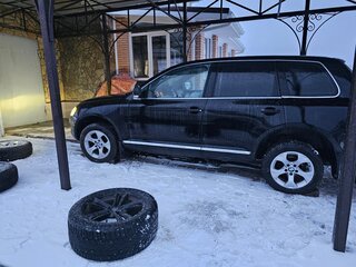 2006 Volkswagen Touareg I, чёрный, 1200000 рублей, вид 5