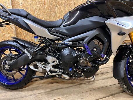 2018 Yamaha MT-09 Tracer (FJ-09), чёрный, 1100000 рублей, вид 3