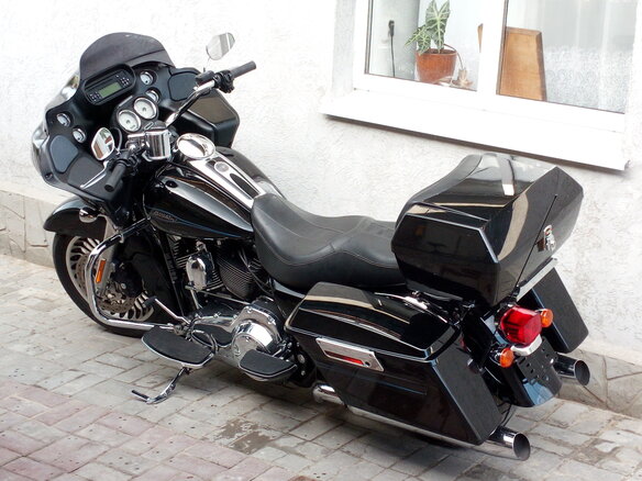 2009 Harley-Davidson Road Glide, чёрный - вид 2