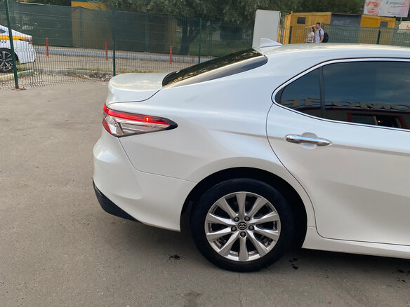 2018 Toyota Camry VIII (XV70), белый, 2500000 рублей - вид 19