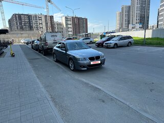 2009 BMW 5 серии 525i V (E60/E61) Рестайлинг, серый, 1299999 рублей, вид 5