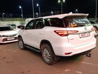 2018 Toyota Fortuner II, белый, 3499000 рублей, вид 2
