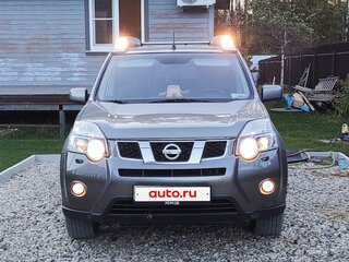 2013 Nissan X-Trail II Рестайлинг, серебристый, 1700000 рублей, вид 1