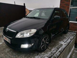 2012 Skoda Fabia II Рестайлинг, чёрный, 930000 рублей, вид 2