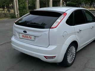2010 Ford Focus II Рестайлинг, белый, 795000 рублей, вид 5