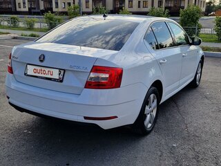 2019 Skoda Octavia III (A7) Рестайлинг, белый, 1700000 рублей, вид 2