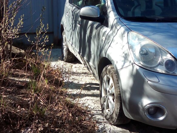 2012 Nissan Note I Рестайлинг, серебристый, 850000 рублей - вид 6