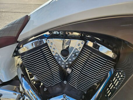 2011 Victory Vision Tour, белый, 1050000 рублей, вид 4
