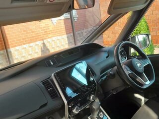 2017 Nissan Serena S-Hybrid V (C27), белый, 2100000 рублей, вид 3
