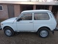 2011 Lada (ВАЗ) 2121 (4x4) I Рестайлинг, белый, 420000 рублей - вид 2