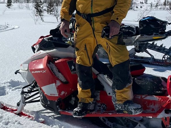 2020 BRP Ski-Doo Summit 850, красный, 1400000 рублей
