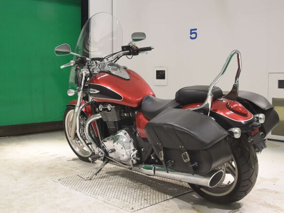 2012 Triumph Thunderbird 1600, красный, 800000 рублей - вид 5
