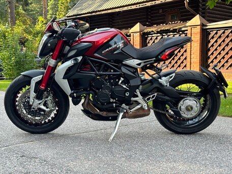 2016 MV Agusta Dragster 800, красный, 1320000 рублей, вид 1