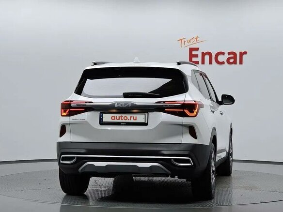 2021 Kia Seltos I, белый, 1840000 рублей - вид 3