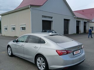 2019 Chevrolet Malibu IX Рестайлинг, серый, 1850000 рублей, вид 5