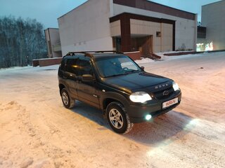 2013 Chevrolet Niva I Рестайлинг, чёрный, 600000 рублей, вид 2