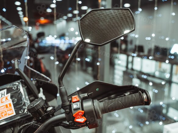 2024 KTM 1290 Super Adventure S, оранжевый - вид 11
