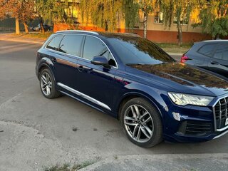 2021 Audi Q7 45 TDI II (4M) Рестайлинг, синий, 8500000 рублей, вид 4