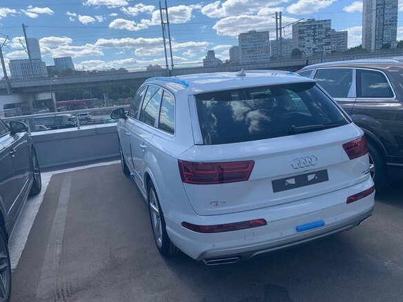 2019 Audi Q7 II (4M), белый, 5500000 рублей - вид 4