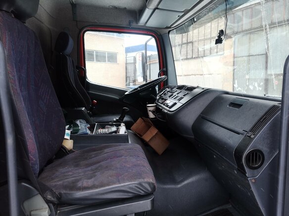 2001 Mercedes-Benz Atego, пурпурный, 2100000 рублей - вид 11