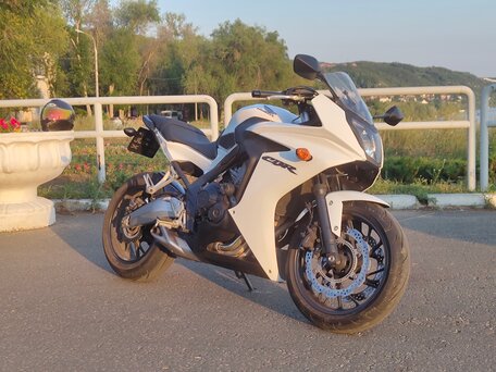 2015 Honda CBR 650F, белый, 599000 рублей, вид 3