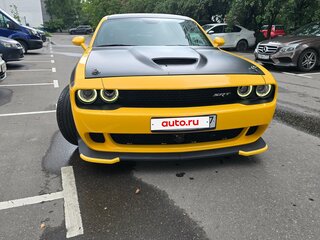 2017 Dodge Challenger R__T III Рестайлинг 2, жёлтый, 4990000 рублей, вид 4