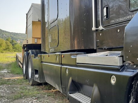 2002 Kenworth T600, чёрный, 5900000 рублей, вид 4