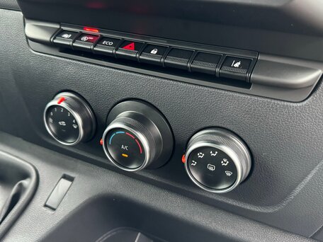 2022 Renault Master, белый, 4790000 рублей, вид 5