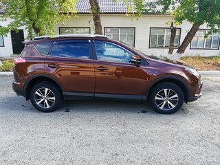 2017 Toyota RAV4 IV (XA40) Рестайлинг, коричневый, 2450000 рублей, вид 4