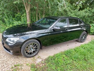 2013 BMW 7 серии Long 750Li xDrive V (F01/F02/F04) Рестайлинг, чёрный, 1850000 рублей, вид 1