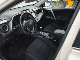 2018 Toyota RAV4 IV (XA40) Рестайлинг, белый, 2400000 рублей, вид 5