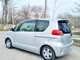 2004 Toyota Porte I, серый, 570000 рублей, вид 5