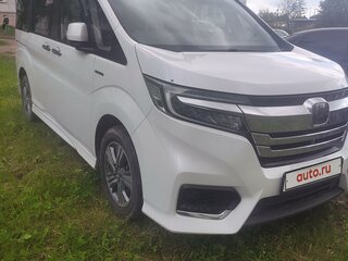 2018 Honda Stepwgn Spada V Рестайлинг, белый, 2999000 рублей, вид 1