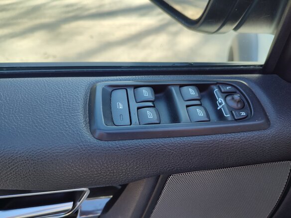 2011 Land Rover Discovery IV, белый, 1790000 рублей - вид 18