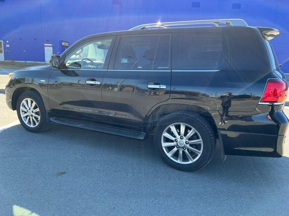 2011 Lexus LX 570 III, чёрный, 3700000 рублей - вид 3