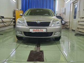 2011 Skoda Octavia II (A5) Рестайлинг, серебристый, 970000 рублей, вид 2