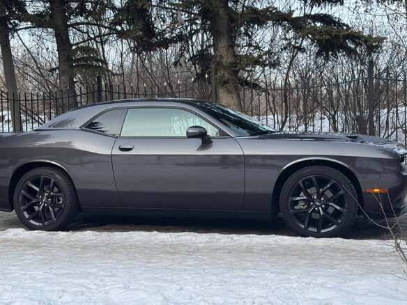 2021 Dodge Challenger III Рестайлинг 2, серый, 3090000 рублей - вид 7