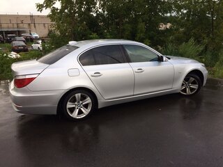 2008 BMW 5 серии 520i V (E60/E61) Рестайлинг, серебристый, 950000 рублей, вид 2