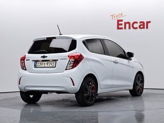 2021 Chevrolet Spark IV Рестайлинг, белый, 910007 рублей, вид 3