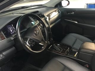 2017 Toyota Camry VII (XV50) Рестайлинг 2, чёрный, 2650000 рублей, вид 3