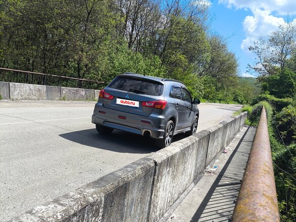 2014 Mitsubishi ASX I Рестайлинг, серый, 1250000 рублей - вид 1