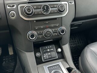 2015 Land Rover Discovery IV Рестайлинг, чёрный, 3500000 рублей, вид 5