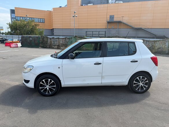 2013 Skoda Fabia II Рестайлинг, белый - вид 9